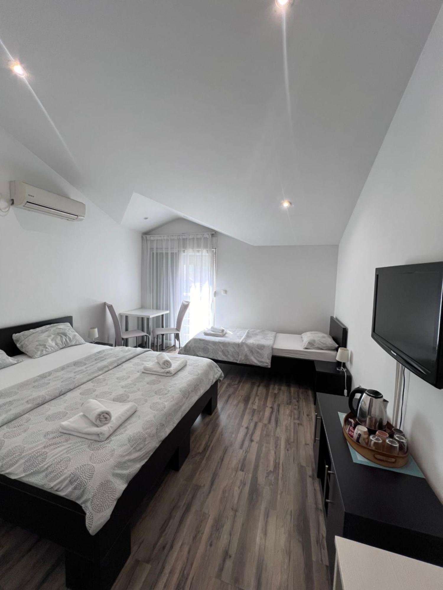 Apartments & Rooms Villa Zaad Mostar Bagian luar foto